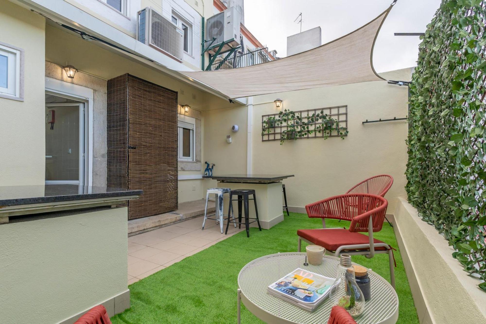 Superb Apartments Overlooking Graca In Lisboa Exterior foto