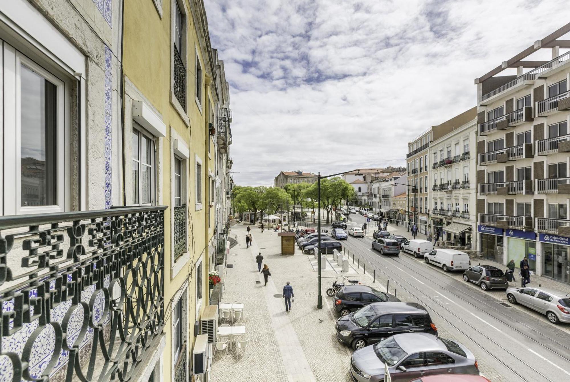 Superb Apartments Overlooking Graca In Lisboa Habitación foto