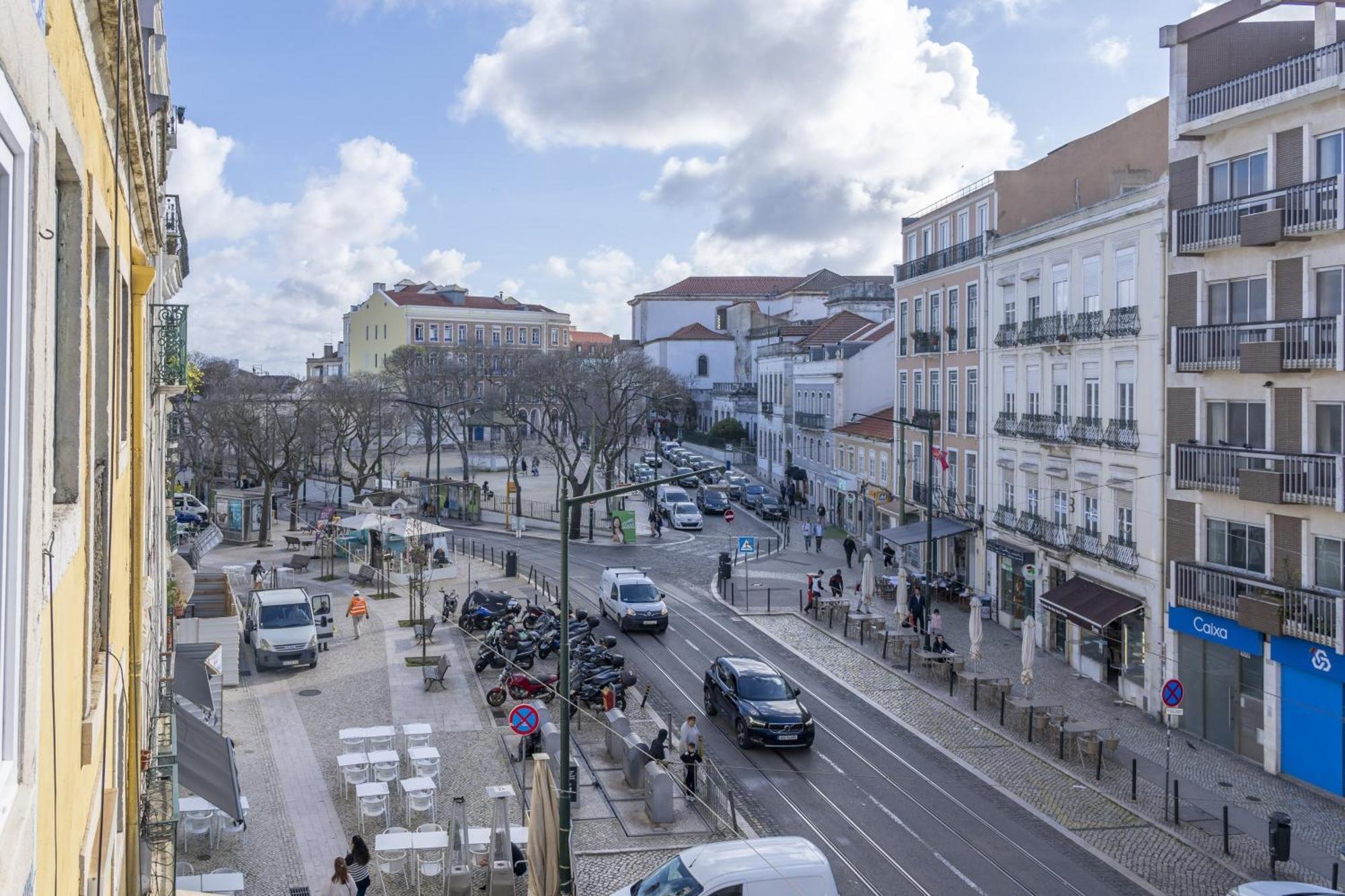 Superb Apartments Overlooking Graca In Lisboa Habitación foto