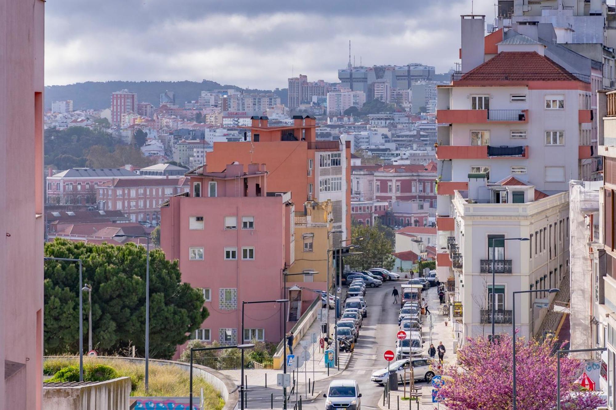 Superb Apartments Overlooking Graca In Lisboa Exterior foto